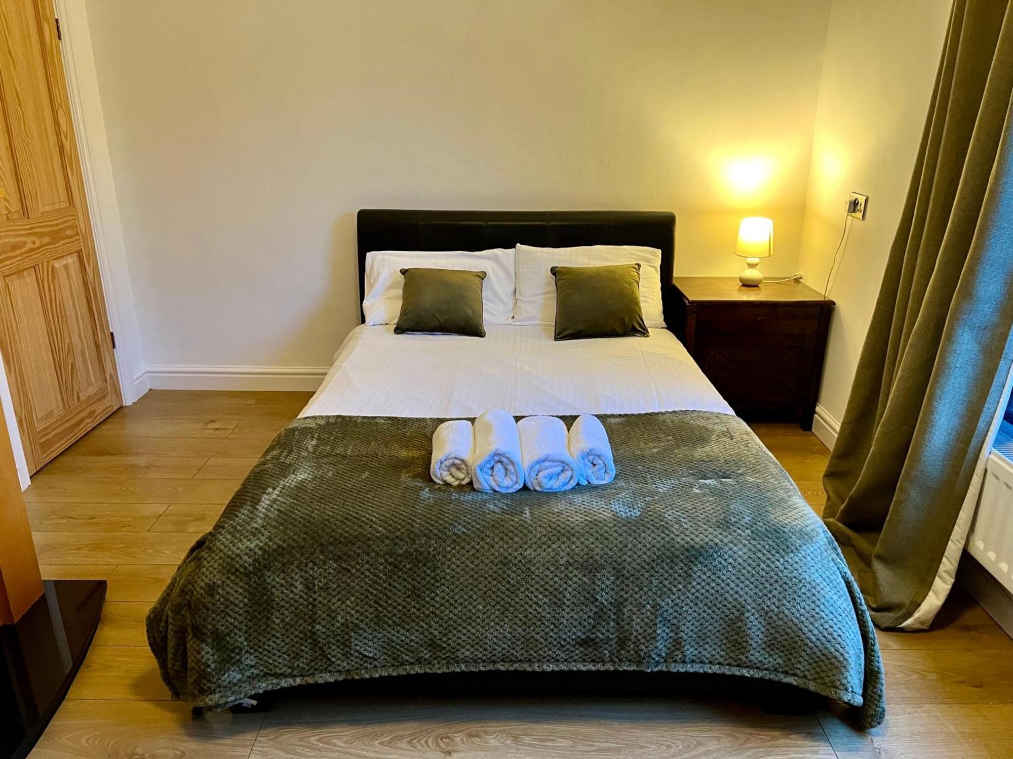 Housefield Stay, Room 4 Stoke-on-Trent Extérieur photo
