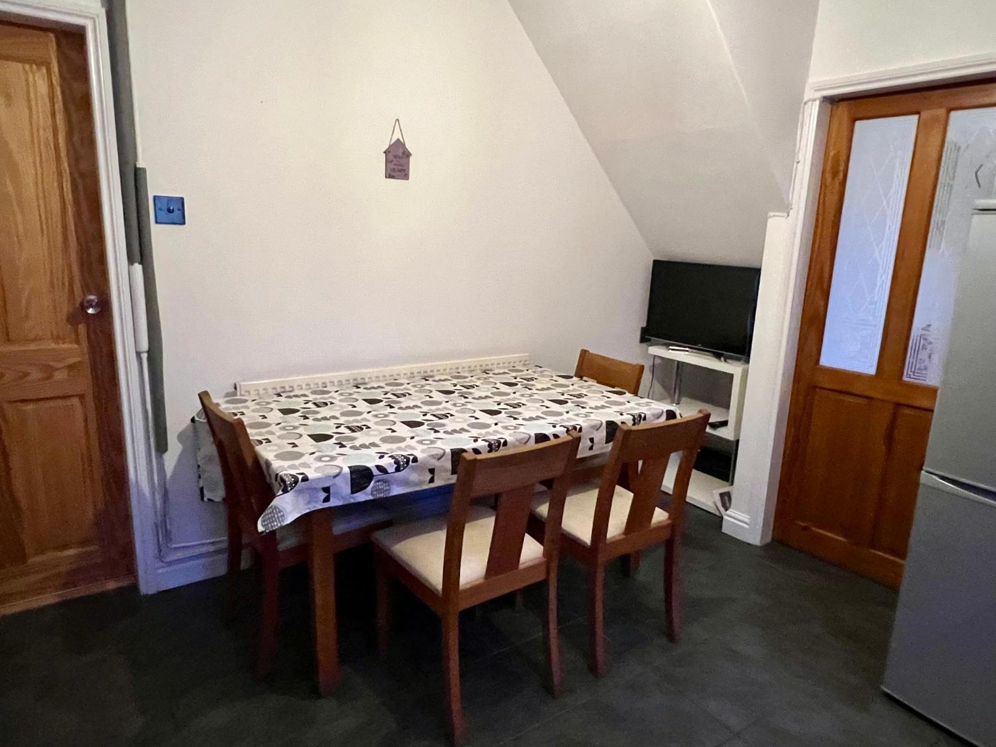 Housefield Stay, Room 4 Stoke-on-Trent Extérieur photo